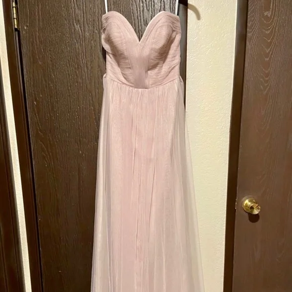 Dresses - Picture 5 of 5